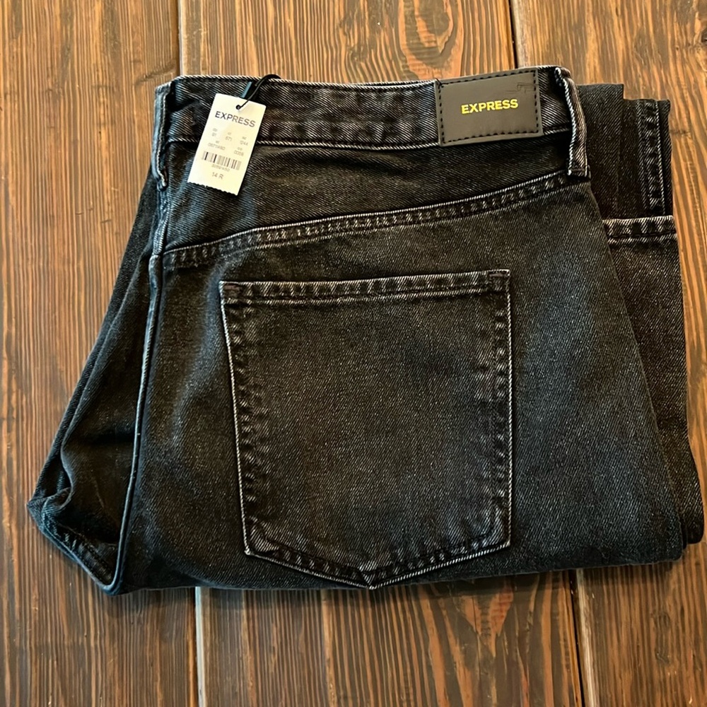 Express Relaxed Straight Low Rise Button Fly Jeans - 14R